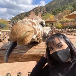 Meet your Posher, Mimi